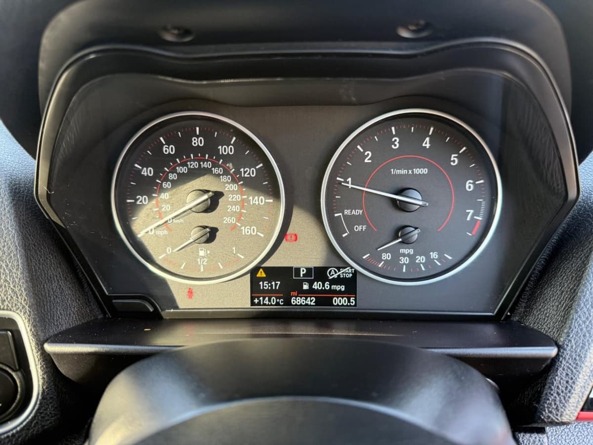 2016 BMW 1 Series - image 5